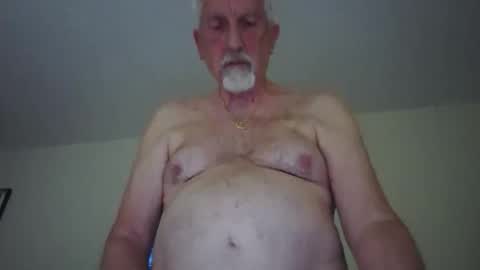 Snapshot of jackmark1009 chatting on 05/26/26, 01:56 hewlett1950 online show from 05/26/26, 01:56