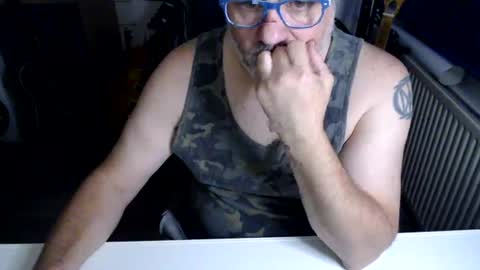 Snapshot of jackoff_hearts chatting on 06/15/26, 08:33 Jack independent model online show from 06/15/26, 08:33
