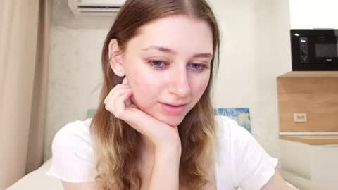 Snapshot of jackp0t__ chatting on 08/06/26, 10:17 Win by life online show from 08/06/26, 10:17