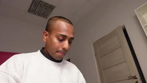 Snapshot of jackson_brownie chatting on 09/28/25, 02:17 Jacky online show from 09/28/25, 02:17