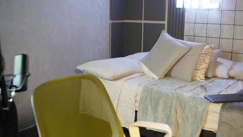 Jackson Bell online show from 02/01/25, 04:22