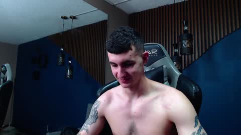 Snapshot of jacksonolsenn chatting on 12/28/24, 07:01 Jackson Olsen online show from 12/28/24, 07:01