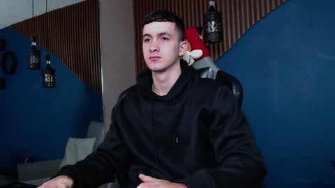 Snapshot of jacksonolsenn chatting on 01/03/25, 12:19 Jackson Olsen online show from 01/03/25, 12:19