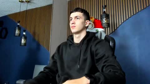 Snapshot of jacksonolsenn chatting on 01/07/25, 12:09 Jackson Olsen online show from 01/07/25, 12:09