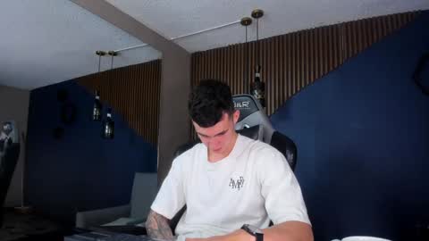 Snapshot of jacksonolsenn chatting on 01/16/25, 03:02 Jackson Olsen online show from 01/16/25, 03:02