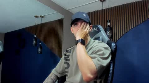 Snapshot of jacksonolsenn chatting on 01/24/25, 06:04 Jackson Olsen online show from 01/24/25, 06:04