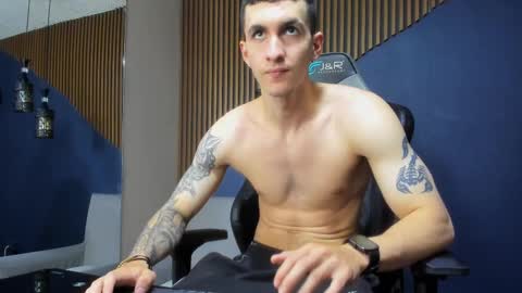 Snapshot of jacksonolsenn chatting on 02/09/25, 06:05 Jackson Olsen online show from 02/09/25, 06:05