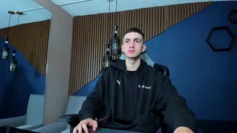 Snapshot of jacksonolsenn chatting on 03/06/25, 11:47 Jackson Olsen online show from 03/06/25, 11:47