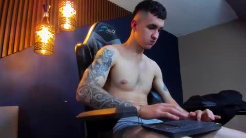 Snapshot of jacksonolsenn chatting on 03/06/25, 05:54 Jackson Olsen online show from 03/06/25, 05:54