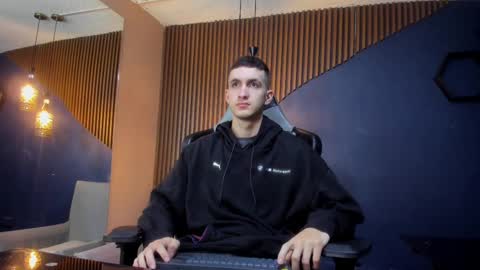 Snapshot of jacksonolsenn chatting on 03/07/25, 12:01 Jackson Olsen online show from 03/07/25, 12:01