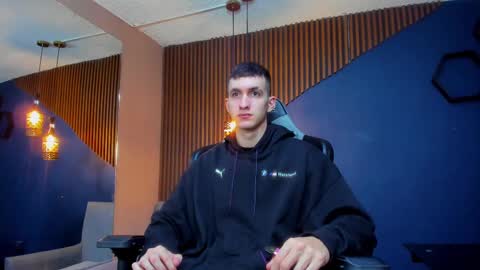 Snapshot of jacksonolsenn chatting on 03/10/25, 12:04 Jackson Olsen online show from 03/10/25, 12:04