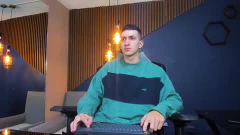 Snapshot of jacksonolsenn chatting on 03/11/25, 12:06 Jackson Olsen online show from 03/11/25, 12:06