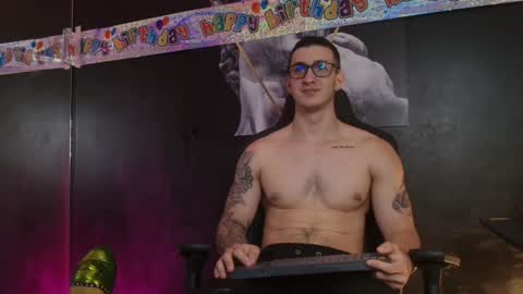 Snapshot of jacksonolsenn chatting on 10/24/25, 09:22 Jackson Olsen online show from 10/24/25, 09:22