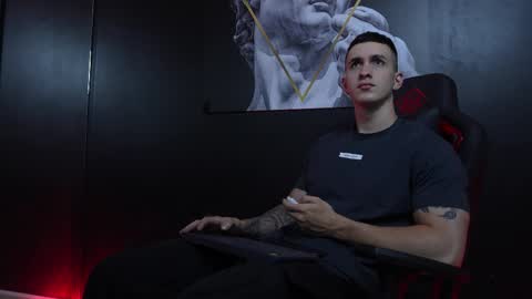 Snapshot of jacksonolsenn chatting on 11/22/25, 08:30 Jackson Olsen online show from 11/22/25, 08:30