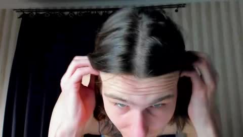 Snapshot of jacksonvox chatting on 02/14/25, 01:13 Nikolay online show from 02/14/25, 01:13