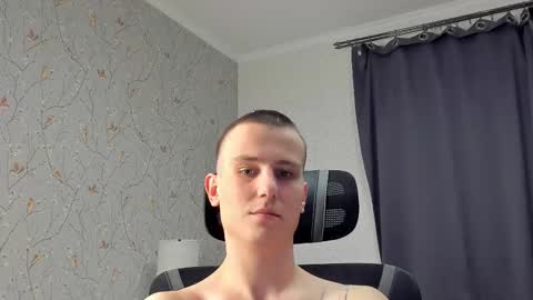 Snapshot of jacksonvox chatting on 11/23/25, 05:02 Nikolay online show from 11/23/25, 05:02