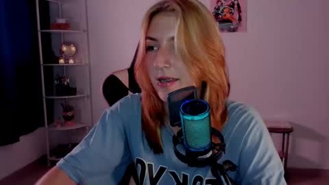 Linda Sofia help me get to 100 thumbs up online show from 01/17/25, 03:23