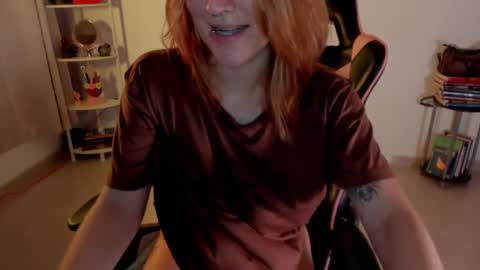 Linda Sofia help me get to 100 thumbs up online show from 02/03/25, 01:52