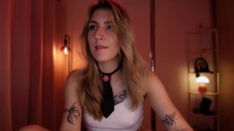 Snapshot of jacky_croft chatting on 03/14/26, 02:28 Linda Sofia help me get to 100 thumbs up online show from 03/14/26, 02:28