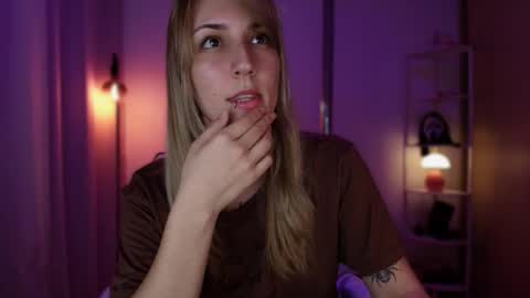 Snapshot of jacky_croft chatting on 03/22/26, 02:26 Linda Sofia help me get to 100 thumbs up online show from 03/22/26, 02:26