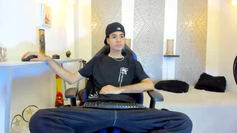 Snapshot of jacob_blackwell chatting on 11/15/25, 07:32 jacob_blackwell online show from 11/15/25, 07:32