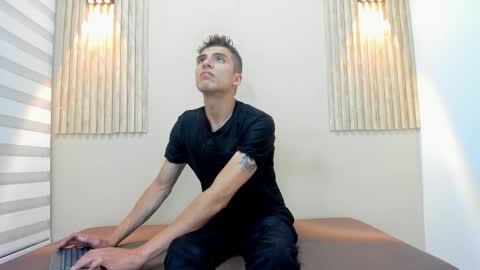 Snapshot of jacob_brandon chatting on 11/27/25, 07:27 JACOB online show from 11/27/25, 07:27