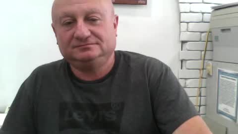 Snapshot of jacob_bron chatting on 06/25/26, 06:23 jacob_bron online show from 06/25/26, 06:23