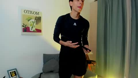 Snapshot of jacob_colliins chatting on 06/06/26, 04:06 jacob_colliins online show from 06/06/26, 04:06