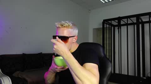 Snapshot of jacob_devon chatting on 09/10/25, 05:40 JACOB DEVON online show from 09/10/25, 05:40