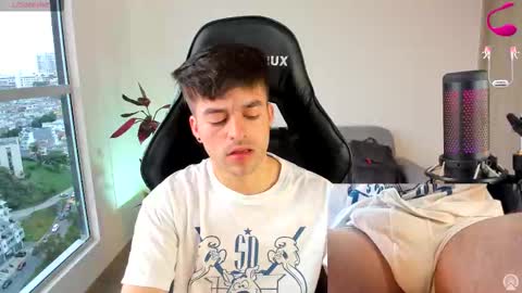 Snapshot of jacob_ferrer chatting on 02/06/26, 05:27 JACOB FERRER online show from 02/06/26, 05:27