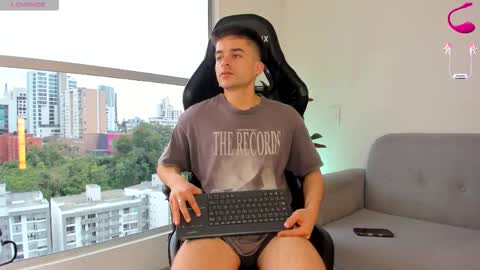 Snapshot of jacob_ferrer chatting on 02/25/26, 07:01 JACOB FERRER online show from 02/25/26, 07:01