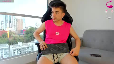 Snapshot of jacob_ferrer chatting on 03/14/26, 05:18 JACOB FERRER online show from 03/14/26, 05:18