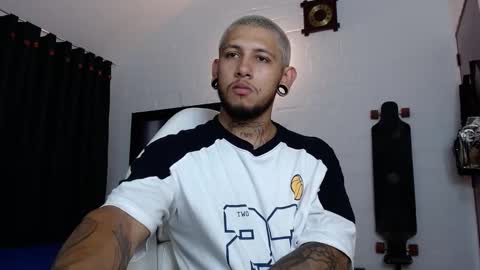 Michael Caicedo online show from 02/03/25, 06:13