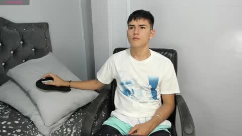 Jacob Lee online show from 12/31/24, 02:14