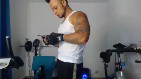 Snapshot of jacobjamess chatting on 11/14/25, 01:21 jacobjamess online show from 11/14/25, 01:21