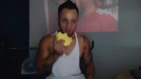 Snapshot of jacobjamess chatting on 12/14/25, 04:51 jacobjamess online show from 12/14/25, 04:51