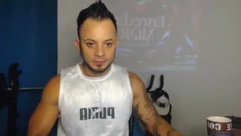 Snapshot of jacobjamess chatting on 12/17/25, 12:11 jacobjamess online show from 12/17/25, 12:11