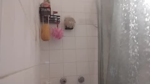 Snapshot of jacobledyit21 chatting on 10/21/25, 10:10 Shakey j online show from 10/21/25, 10:10