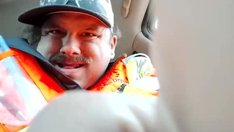 Snapshot of jacobledyit21 chatting on 11/02/25, 10:12 Shakey j online show from 11/02/25, 10:12