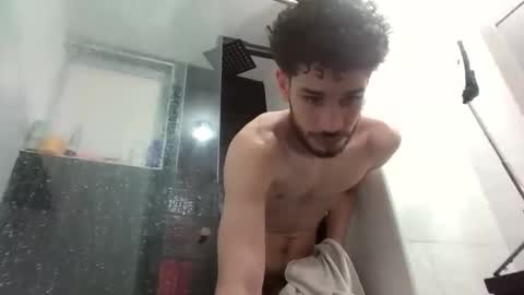 Snapshot of jacobmurphy2103 chatting on 01/06/26, 04:43 JACOB ROBIN online show from 01/06/26, 04:43