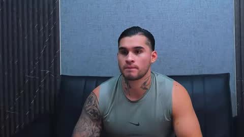 Snapshot of jacobsthorm chatting on 11/19/25, 03:17 jacobsthorm online show from 11/19/25, 03:17