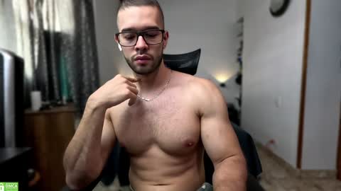 Snapshot of jacobt77 chatting on 12/10/24, 03:33 Jacob online show from 12/10/24, 03:33