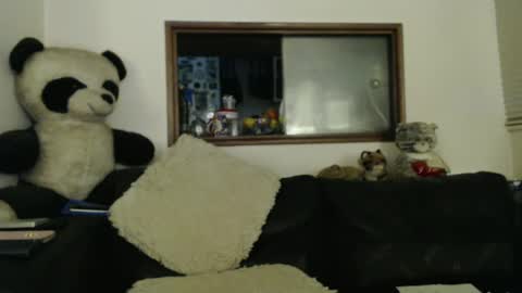 Snapshot of jacques_de_france chatting on 12/31/24, 02:19 Jacques online show from 12/31/24, 02:19