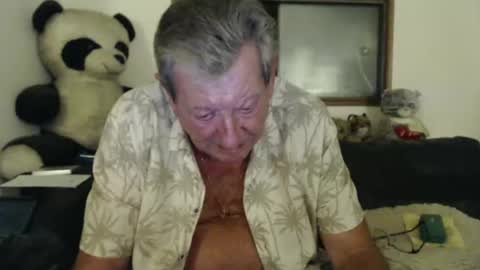 Snapshot of jacques_de_france chatting on 02/21/25, 04:51 Jacques online show from 02/21/25, 04:51