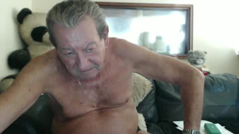 Snapshot of jacques_de_france chatting on 03/04/25, 04:30 Jacques online show from 03/04/25, 04:30