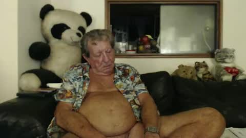 Snapshot of jacques_de_france chatting on 12/20/25, 05:14 Jacques online show from 12/20/25, 05:14