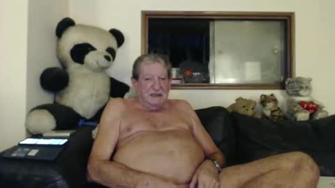 Snapshot of jacques_de_france chatting on 03/13/26, 08:37 Jacques online show from 03/13/26, 08:37