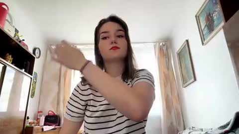 Snapshot of jacqulineatthowe chatting on 07/04/26, 10:32 Mila online show from 07/04/26, 10:32