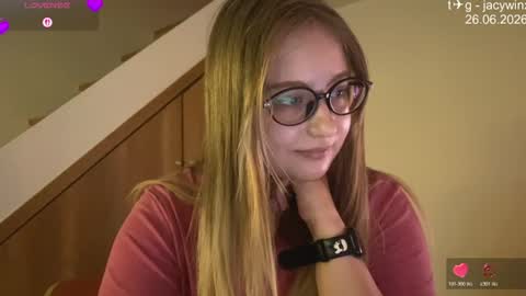 Snapshot of jacywinslat chatting on 06/26/26, 10:52 jacywinslat online show from 06/26/26, 10:52