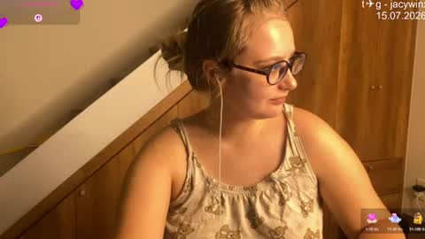 Snapshot of jacywinslat chatting on 07/15/26, 08:47 jacywinslat online show from 07/15/26, 08:47